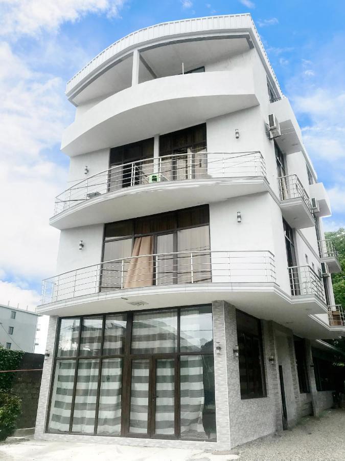 Готель Tiktok House Кобулеті Екстер'єр фото